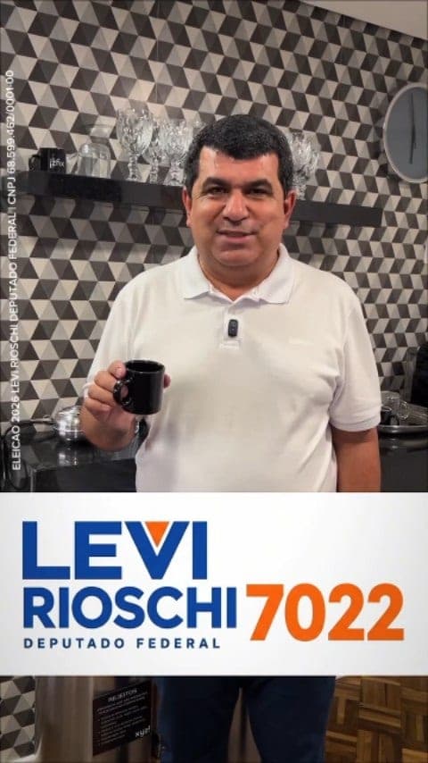 Levi Rioschi durante gravação de vídeo da campanha